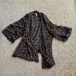 Xhilaration kimono size m/l